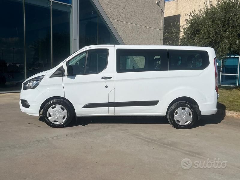 Usata Ford Transit Custom 131 CV (96 kW) 2022 Bianco Monovolume