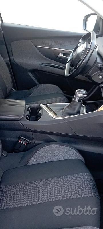 Usata Peugeot 3008 150 CV (110 kW) 2018 Bianco Berlina