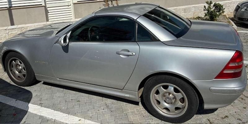 Usata Mercedes SLK200 163 CV (119 kW) 2001 Argento Cabrio