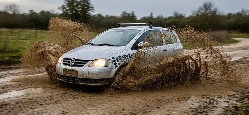 Usata VW Fox 69 CV (50 kW) 2005 Grigio Utilitaria