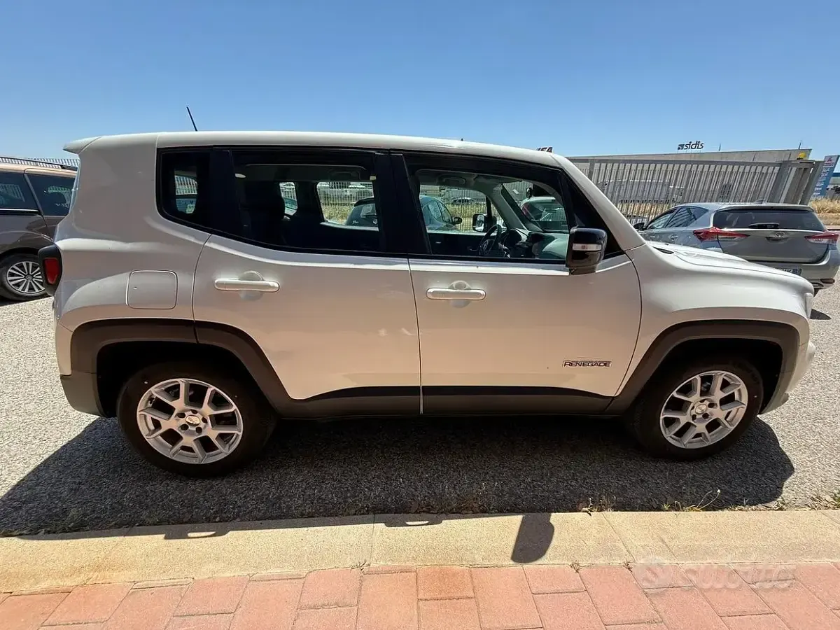 Usata Jeep Renegade Limited 130 CV (95 kW) 2022 Bianco SUV