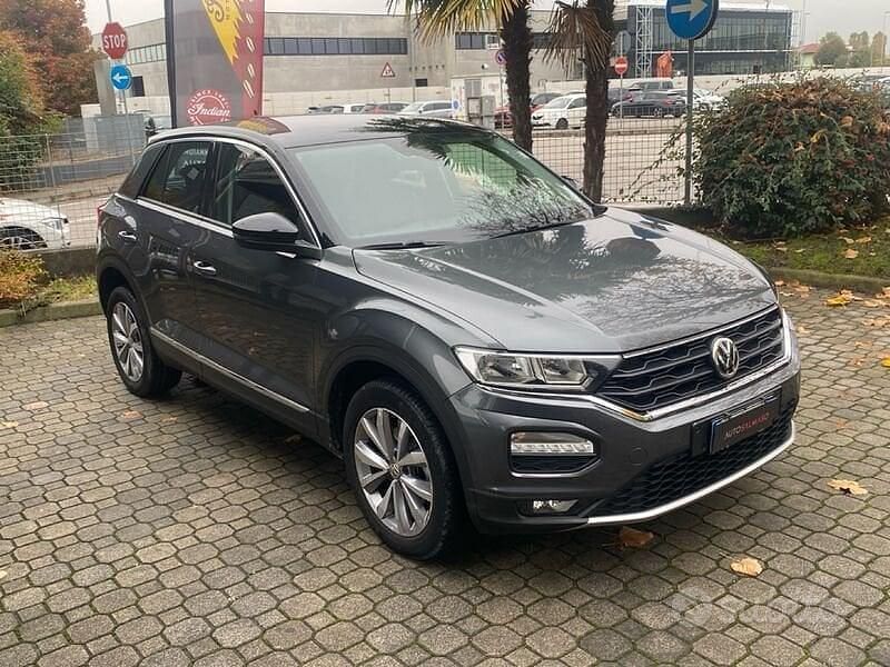 Usata VW T-Roc Style 116 CV (85 kW) 2019 Grigio SUV