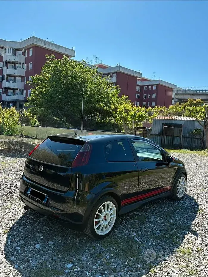 Usata Abarth Grande Punto 155 CV (114 kW) 2009 Nero Utilitaria