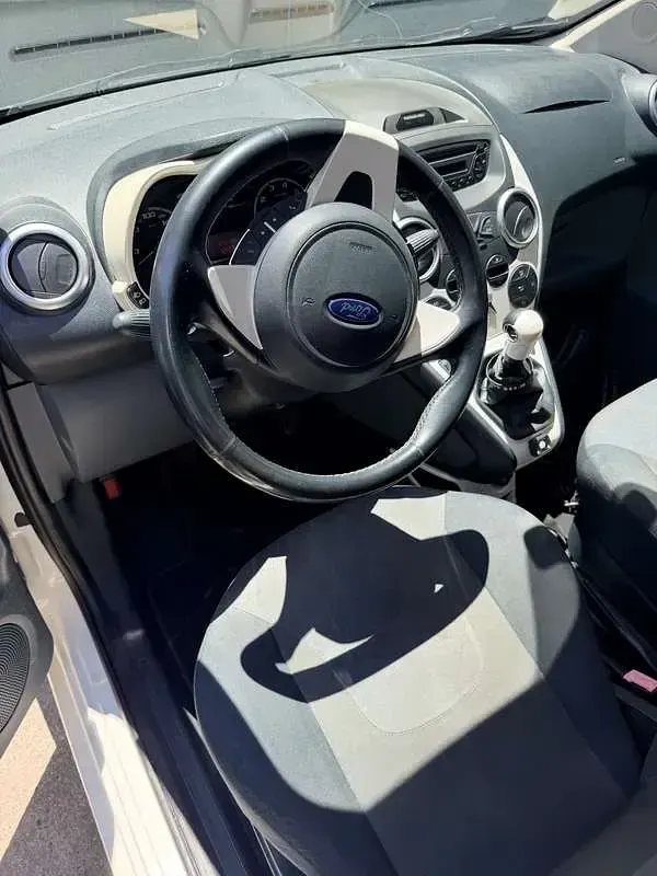Usata Ford Ka Titanium 69 CV (50 kW) 2015 Utilitaria