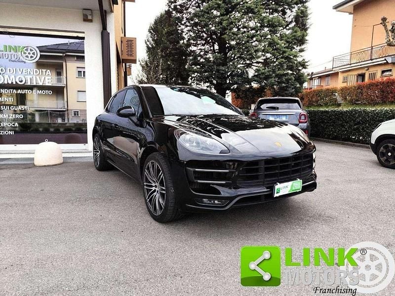 Usata Porsche Macan Turbo Performance Package 441 CV (324 kW) 2017 Nero SUV