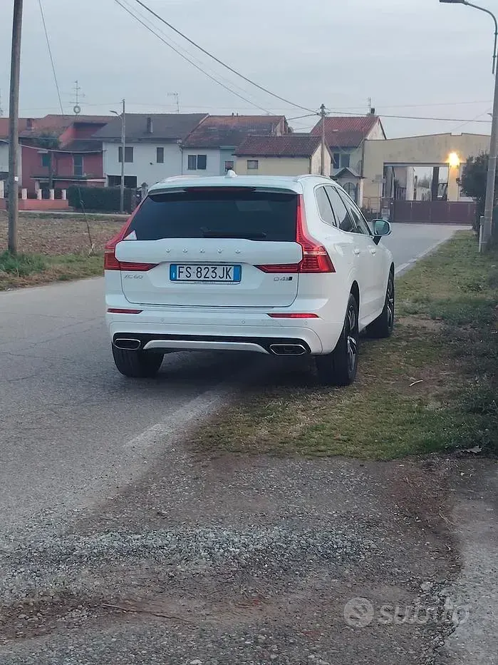 Usata Volvo XC60 R-Design 190 CV (139 kW) 2018 Bianco SUV