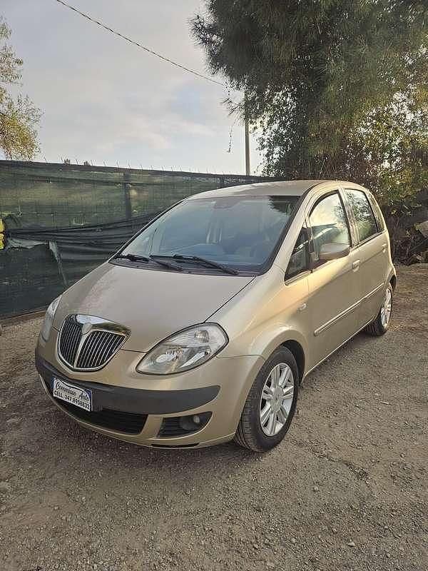 Usata Lancia Musa 69 CV (50 kW) 2005 Monovolume