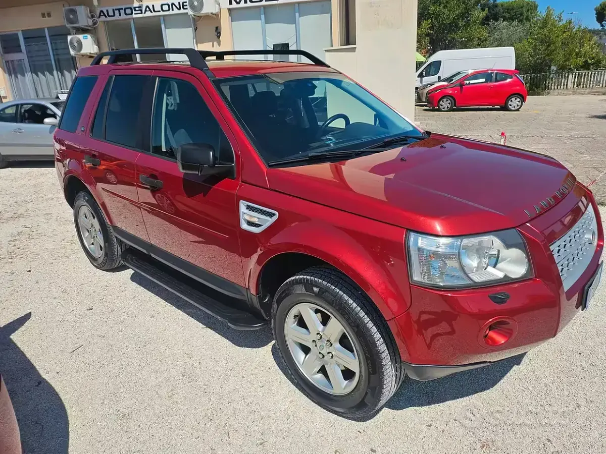 Usata Land Rover Freelander 2 HSE 160 CV (117 kW) 2009 Rosso SUV