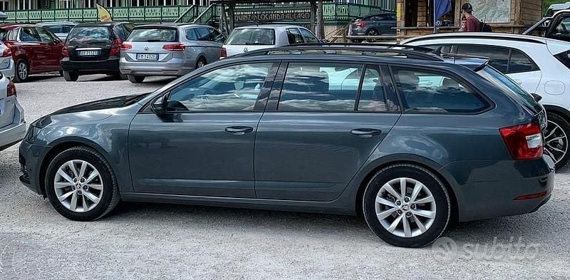 Usata Skoda Octavia G-TEC Executive 110 CV (80 kW) 2018 Grigio Station wagon