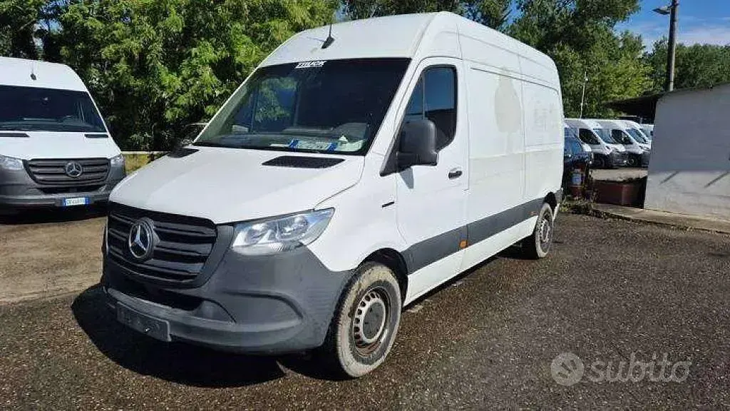 Usata Mercedes E-Sprinter 85 kW (116 CV) 2021 Bianco Furgone