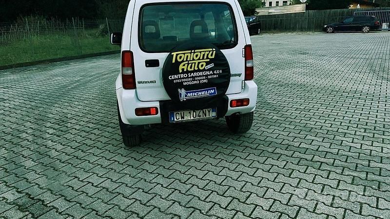 Usata Suzuki Jimny 82 CV (60 kW) 2005 Bianco SUV