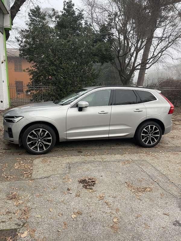 Usata Volvo XC60 Momentum 197 CV (144 kW) 2022 SUV