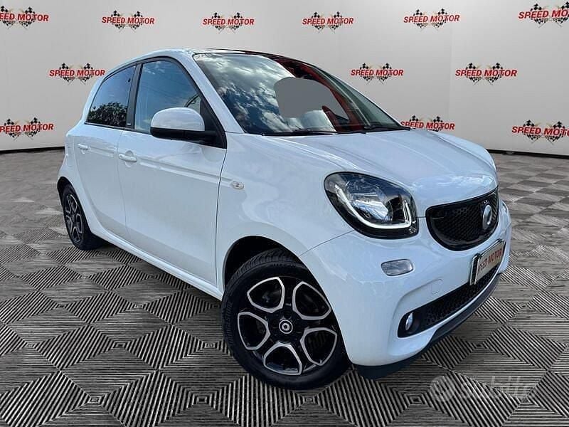 Bianco Usata 2019 Smart ForFour Passion Utilitaria | 14.500 € (Buon prezzo) - Immagine 1/4