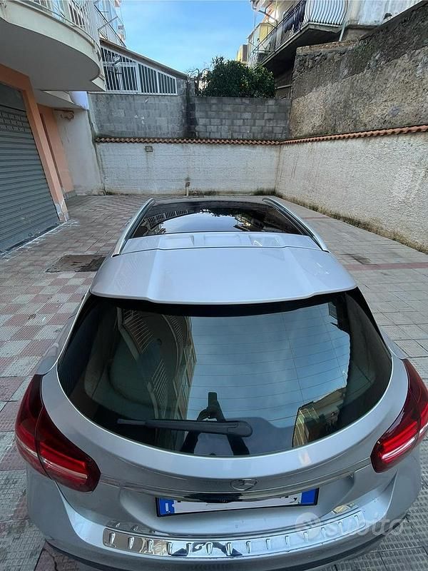 Usata Mercedes GLA200 Premium 2019 Grigio SUV