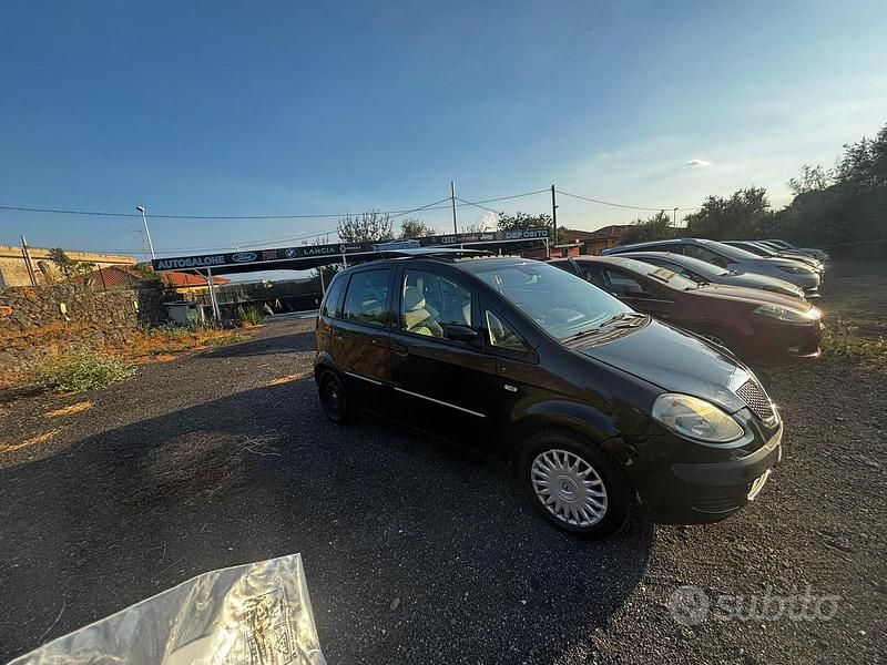 Usata Lancia Musa 95 CV (69 kW) 2007 Nero Monovolume