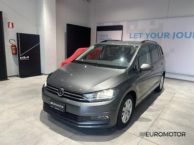 Grigio Usata 2020 VW Touran Executive Monovolume | 23.800 € (Buon prezzo) - Immagine 1/4