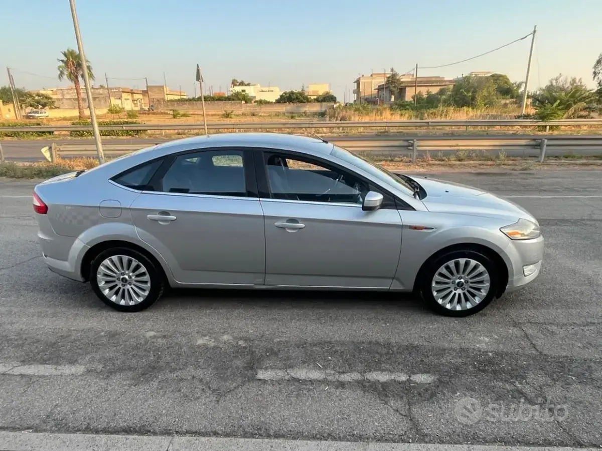 Usata Ford Mondeo Titanium 140 CV (102 kW) 2008 Grigio Berlina