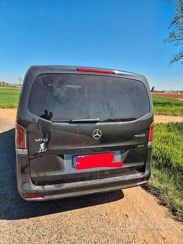Occasion Mercedes Vito 163 ch (119 kW) 2025 Gris Van