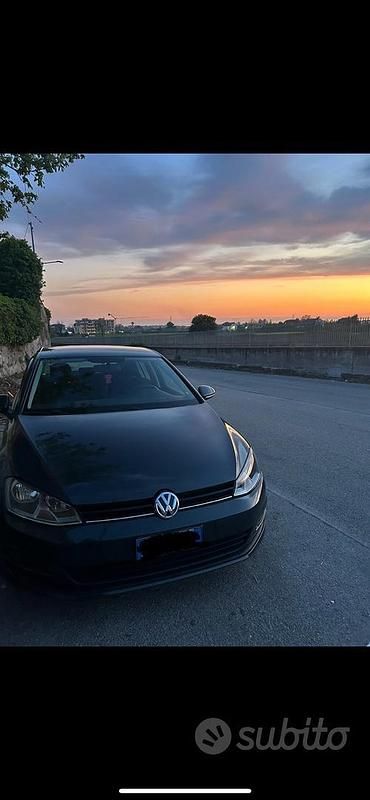 Usata VW Golf VII 110 CV (80 kW) 2016 Grigio Utilitaria