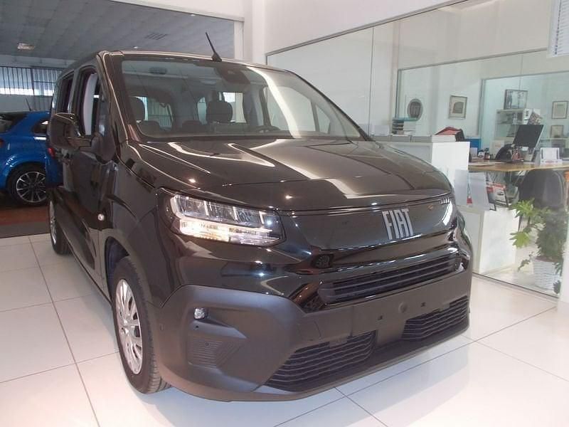 Nuova Fiat Doblò 131 CV (96 kW) 2026 Nero Monovolume