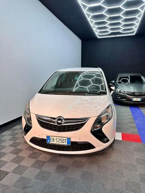 Usata Opel Zafira Tourer 150 CV (110 kW) 2012 Monovolume