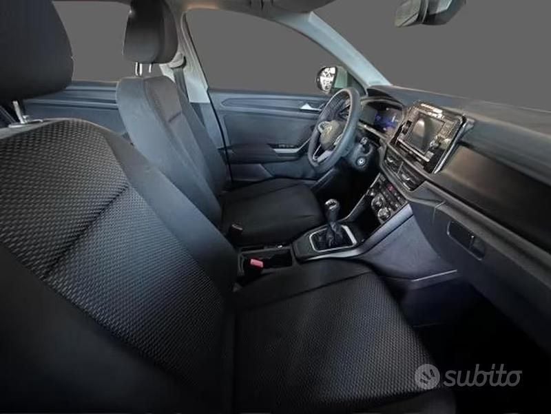 Usata VW T-Roc Life 110 CV (80 kW) 2022 Grigio SUV
