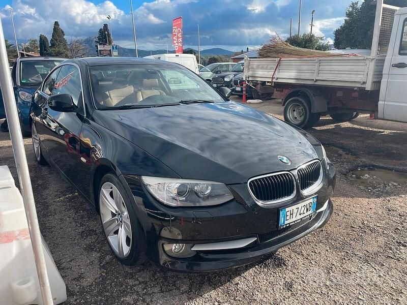 Usata BMW 320 Sport Line 184 CV (135 kW) 2011 Nero Coupé