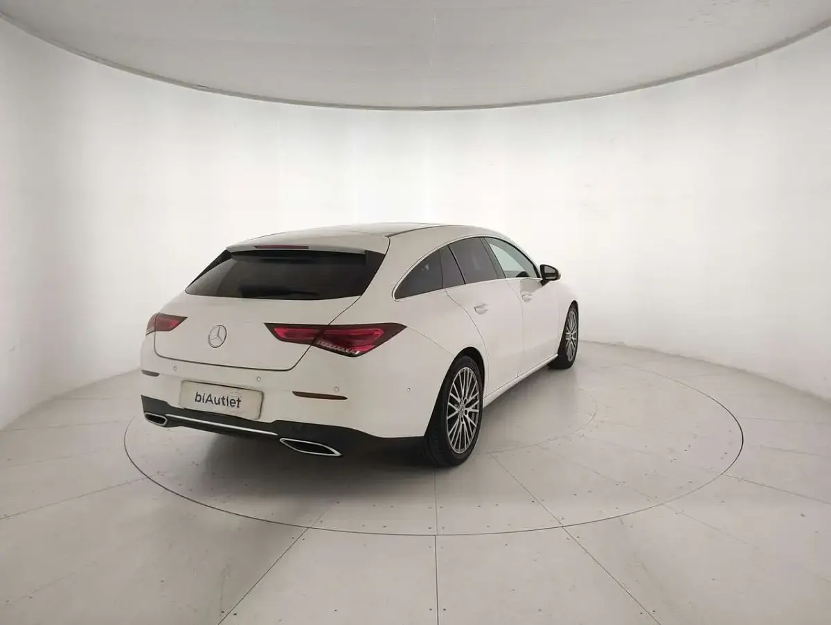 Usata Mercedes CLA180 Shooting Brake 116 CV (85 kW) 2021 Bianco Station wagon