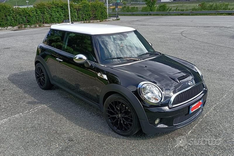 Usata Mini Cooper S 2010 Nero Utilitaria