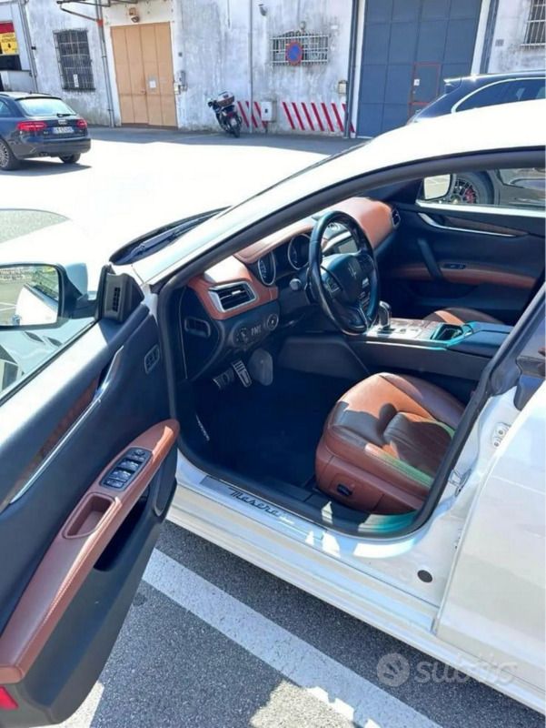 Usata Maserati Ghibli 249 CV (183 kW) 2015 Bianco Coupé