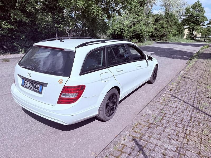 Usata Mercedes C220 120 CV (88 kW) 2014 Bianco Station wagon