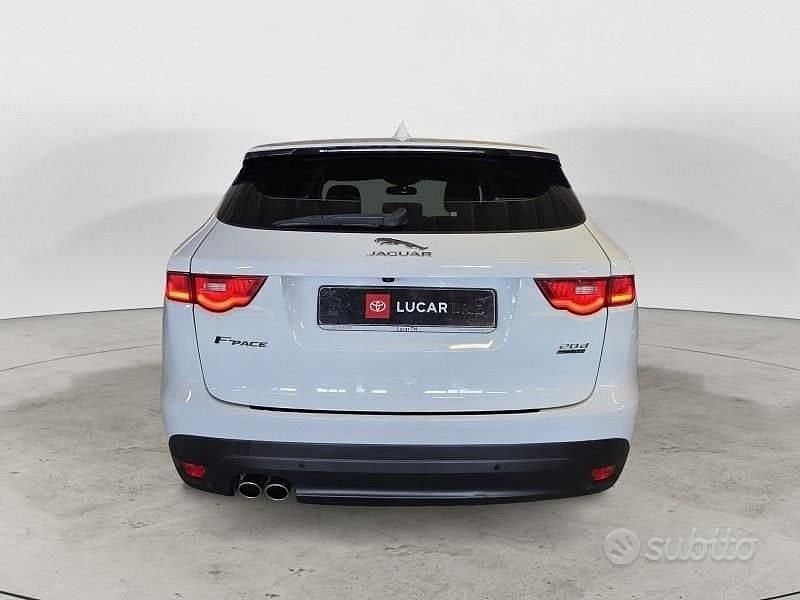 Usata Jaguar F-Pace Portfolio 180 CV (132 kW) 2016 Bianco SUV
