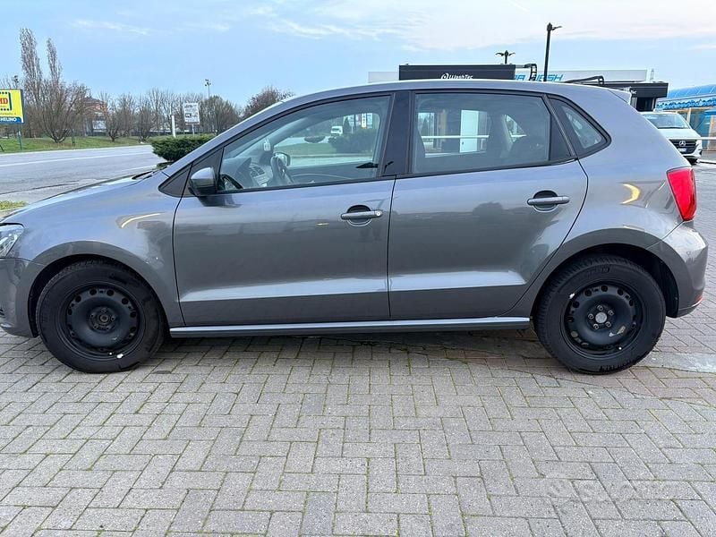 Usata VW Polo 90 CV (66 kW) 2017 Grigio Utilitaria