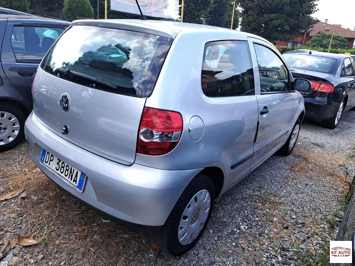 Usata VW Fox 54 CV (39 kW) 2008 Argento Utilitaria