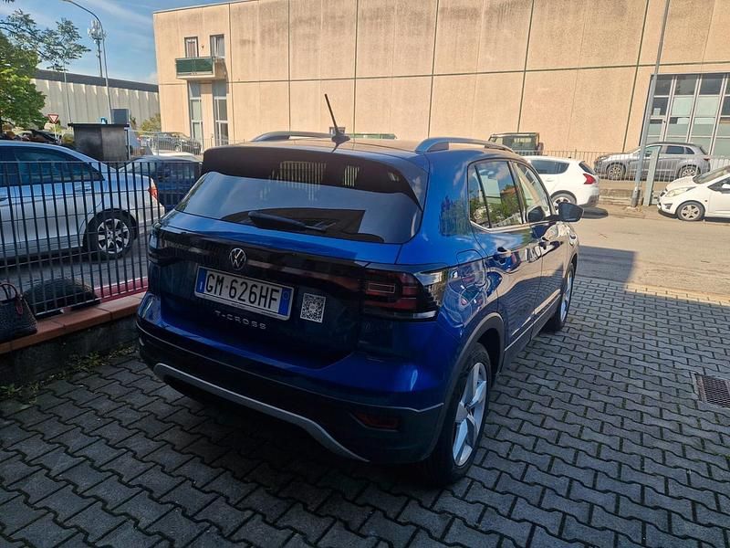 Usado VW T-Cross Style 111 CV (81 kW) 2023 Azul SUV
