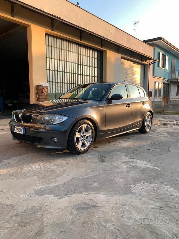 Usata BMW 120 Efficient Dynamics 163 CV (119 kW) 2007 Grigio Utilitaria