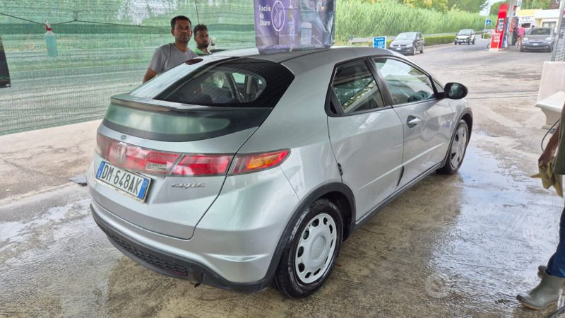 Usata 2008 Honda Civic Coupé | 1999 € - Immagine 1/4