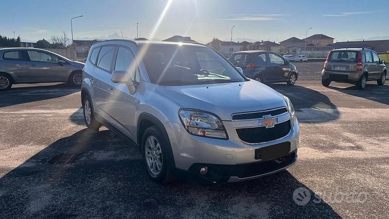 Usata Chevrolet Orlando 130 CV (95 kW) 2013 Grigio Monovolume