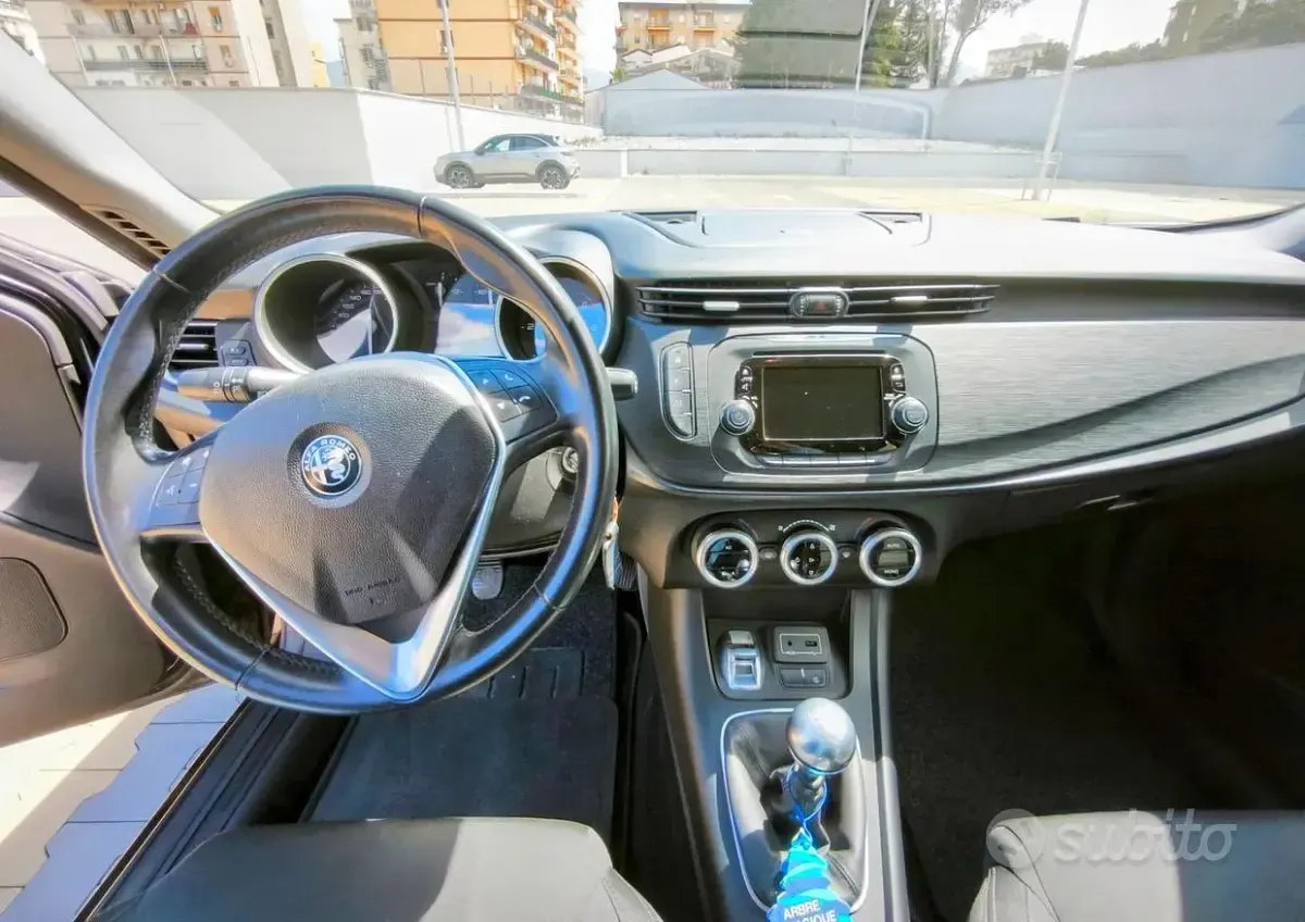 Gebraucht Alfa Romeo Giulietta 120 PS (88 kW) 2017 Schwarz Kleinwagen