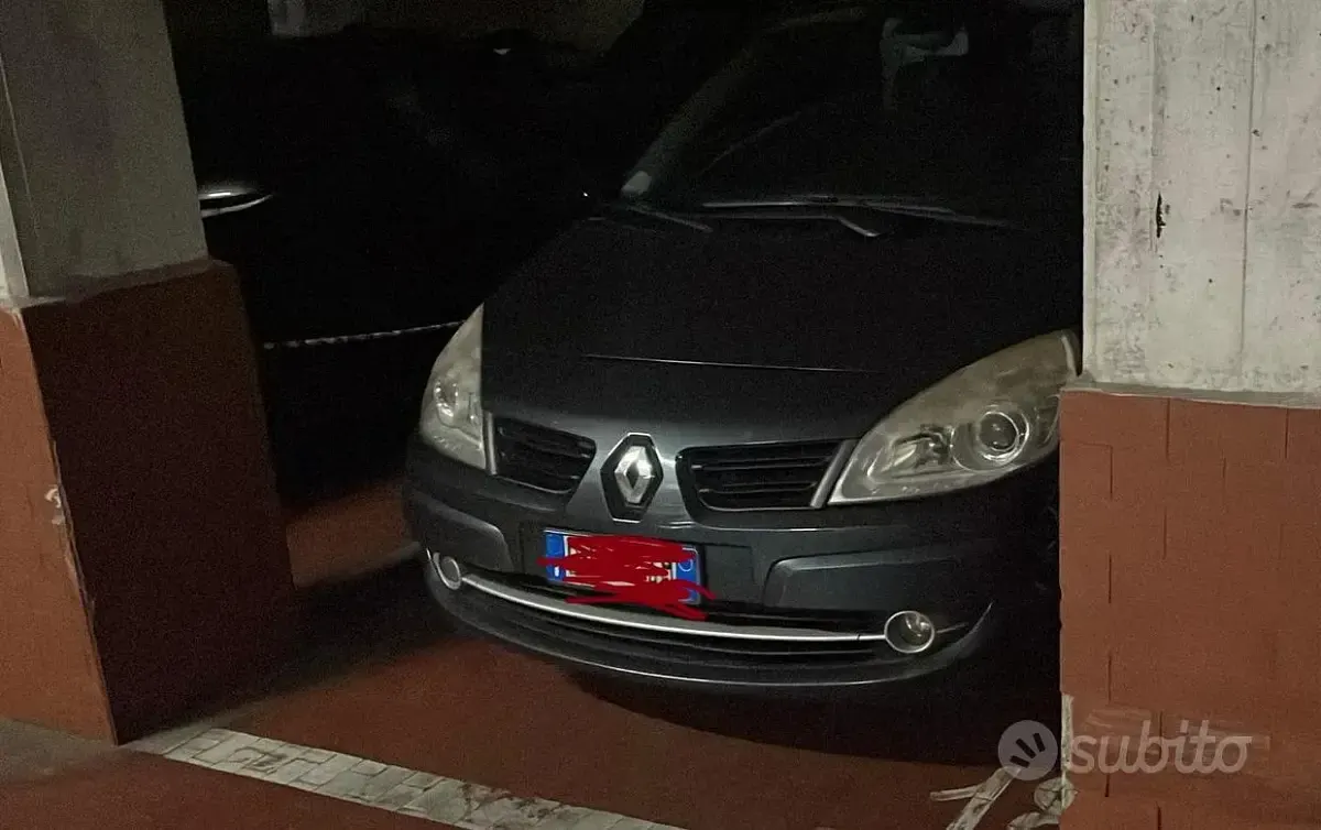 Usata Renault Scénic 110 CV (80 kW) 2008 Grigio Monovolume