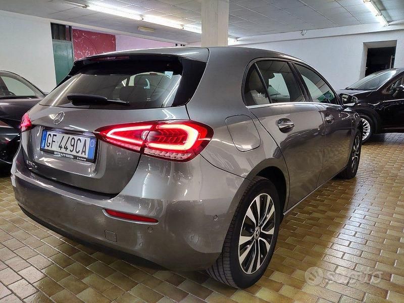 Usata Mercedes A250 Business 160 CV (117 kW) 2021 Antracite Berlina