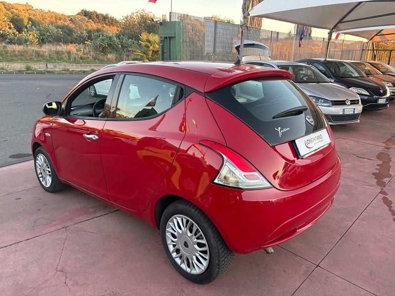 Usata Lancia Ypsilon S 95 CV (69 kW) 2015 Rosso Utilitaria