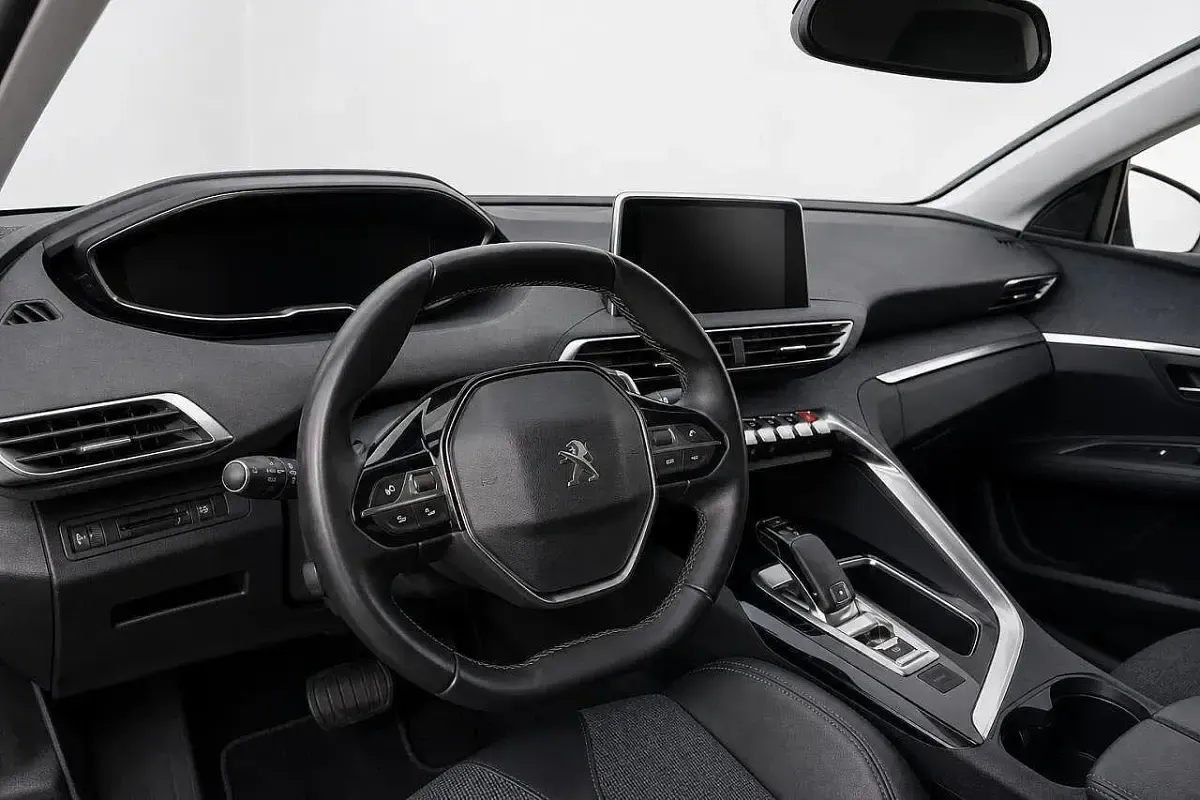 Usata Peugeot 3008 Allure 131 CV (96 kW) 2019 Blu SUV