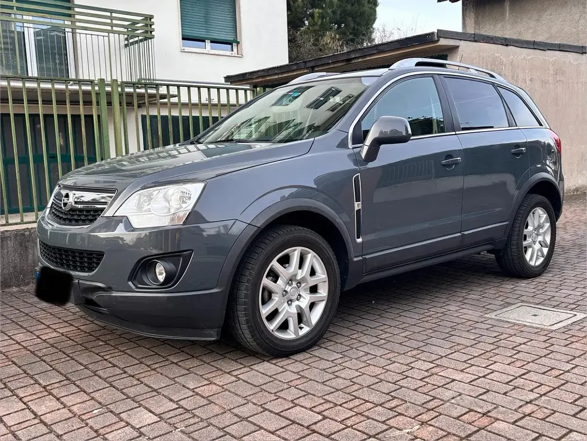 Usata Opel Antara 184 CV (135 kW) 2012 Grigio SUV