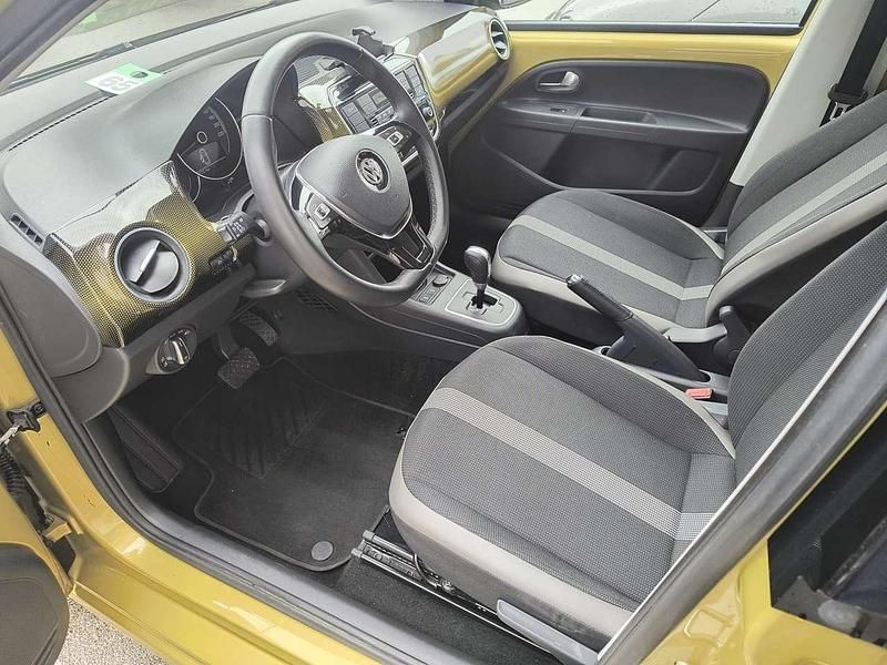 Usata VW up! Highline 75 CV (55 kW) 2017 Honey yellow metalizzato Utilitaria