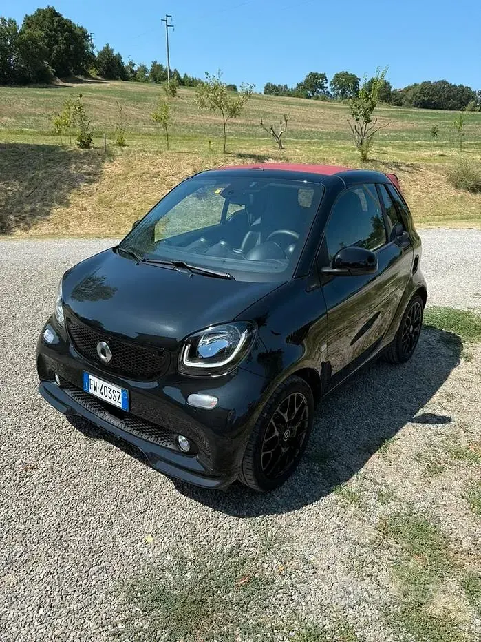 Usata Smart ForTwo Cabrio Passion 90 CV (66 kW) 2019 Nero Cabrio