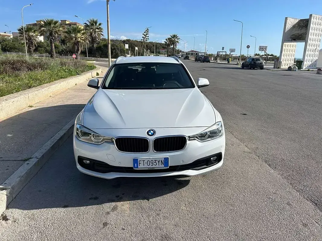 Usata BMW 318 Advantage 150 CV (110 kW) 2018 Bianco Station wagon