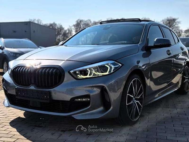 Usata BMW 118 Shadowline 136 CV (100 kW) 2024 Grigio Utilitaria
