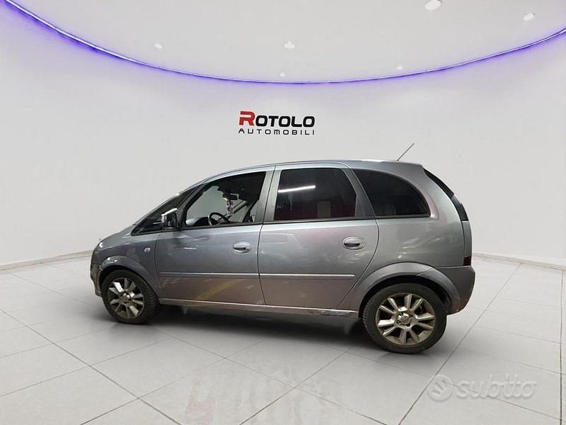 Usata Opel Meriva Cosmo 105 CV (77 kW) 2008 Grigio Monovolume