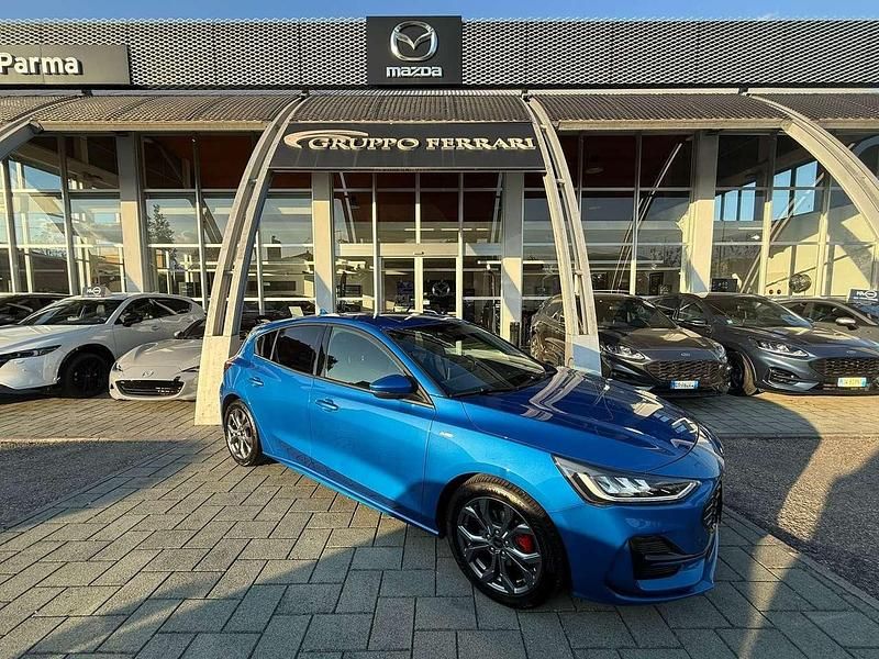 Blu/azzurro Usata 2023 Ford Focus ST-Line Berlina | 20.900 € (Cara) - Immagine 1/4